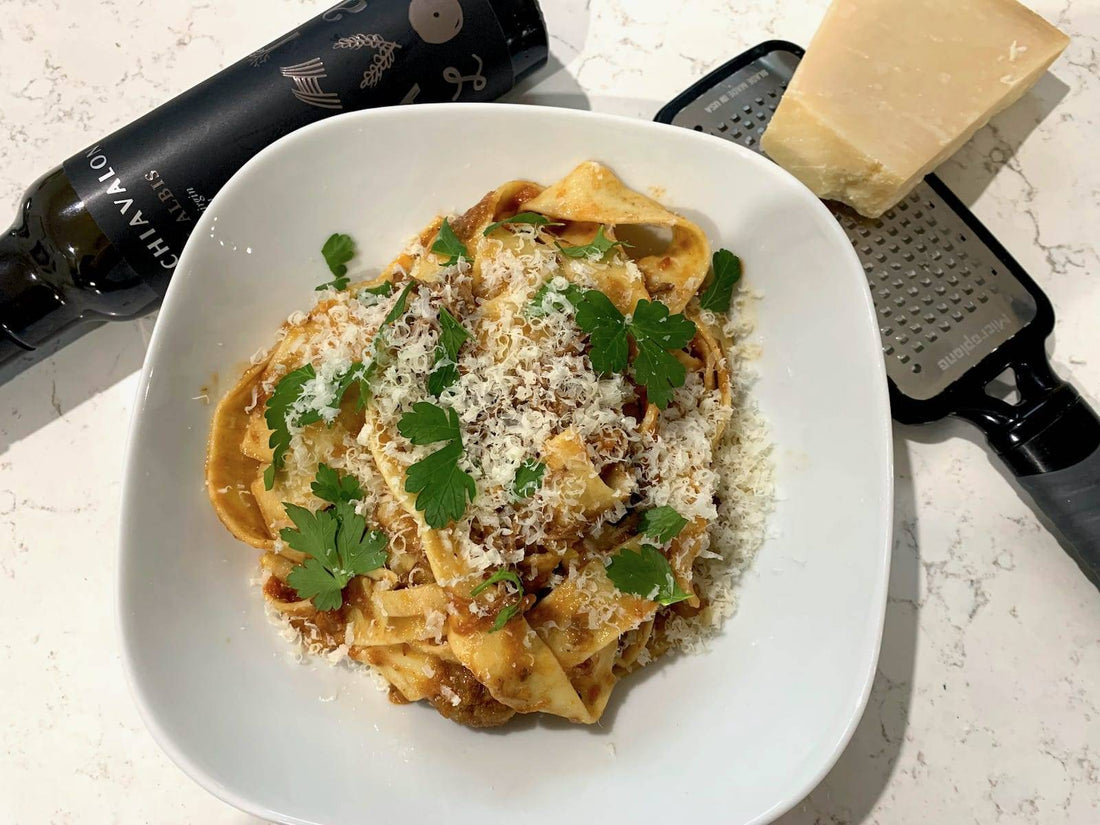 Bestes Slow Cooked Rindsragout Pasta Rezept mit Olivenöl - Masino Oliveoel